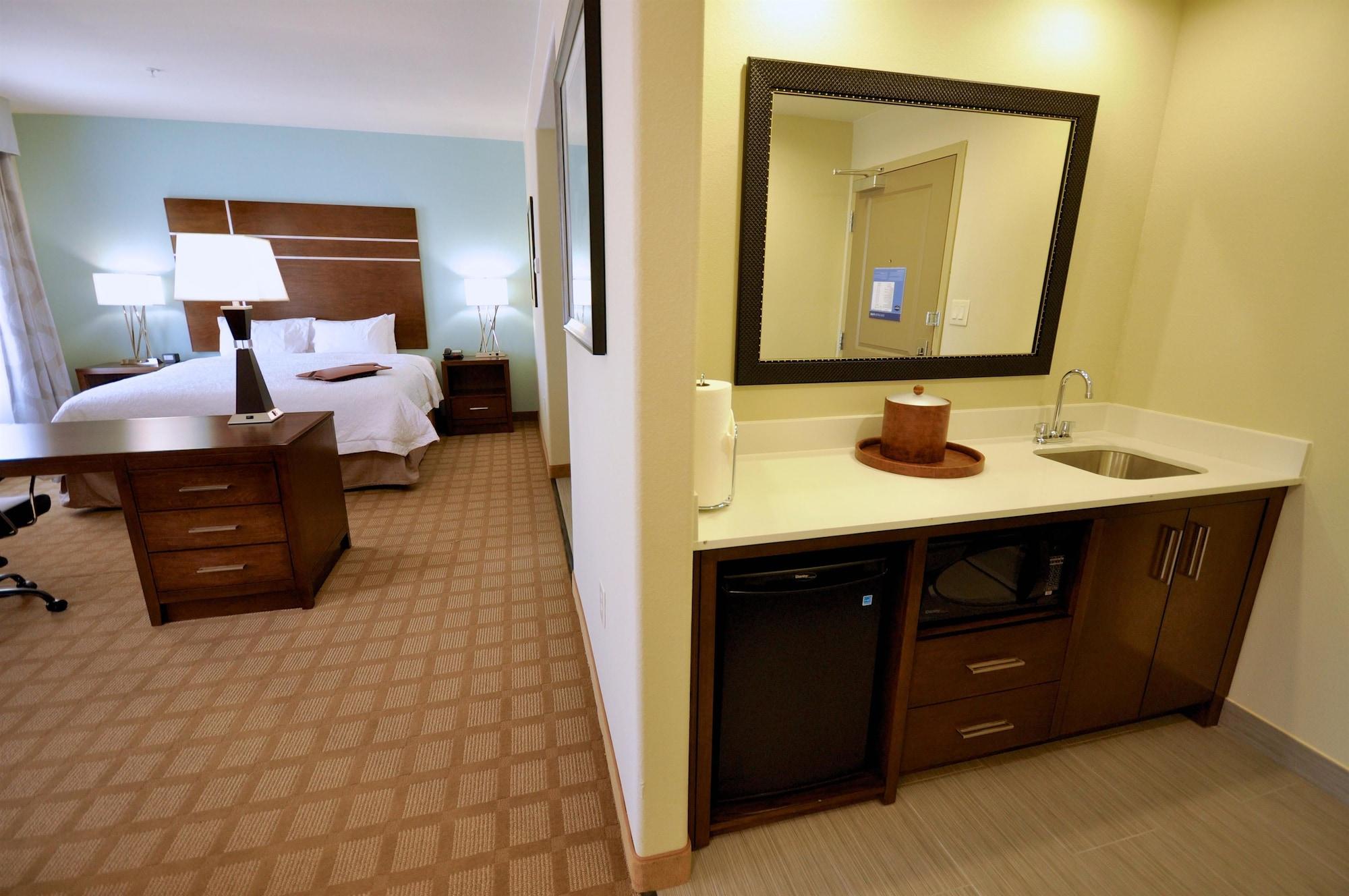 Hampton Inn And Suites Hutto Экстерьер фото
