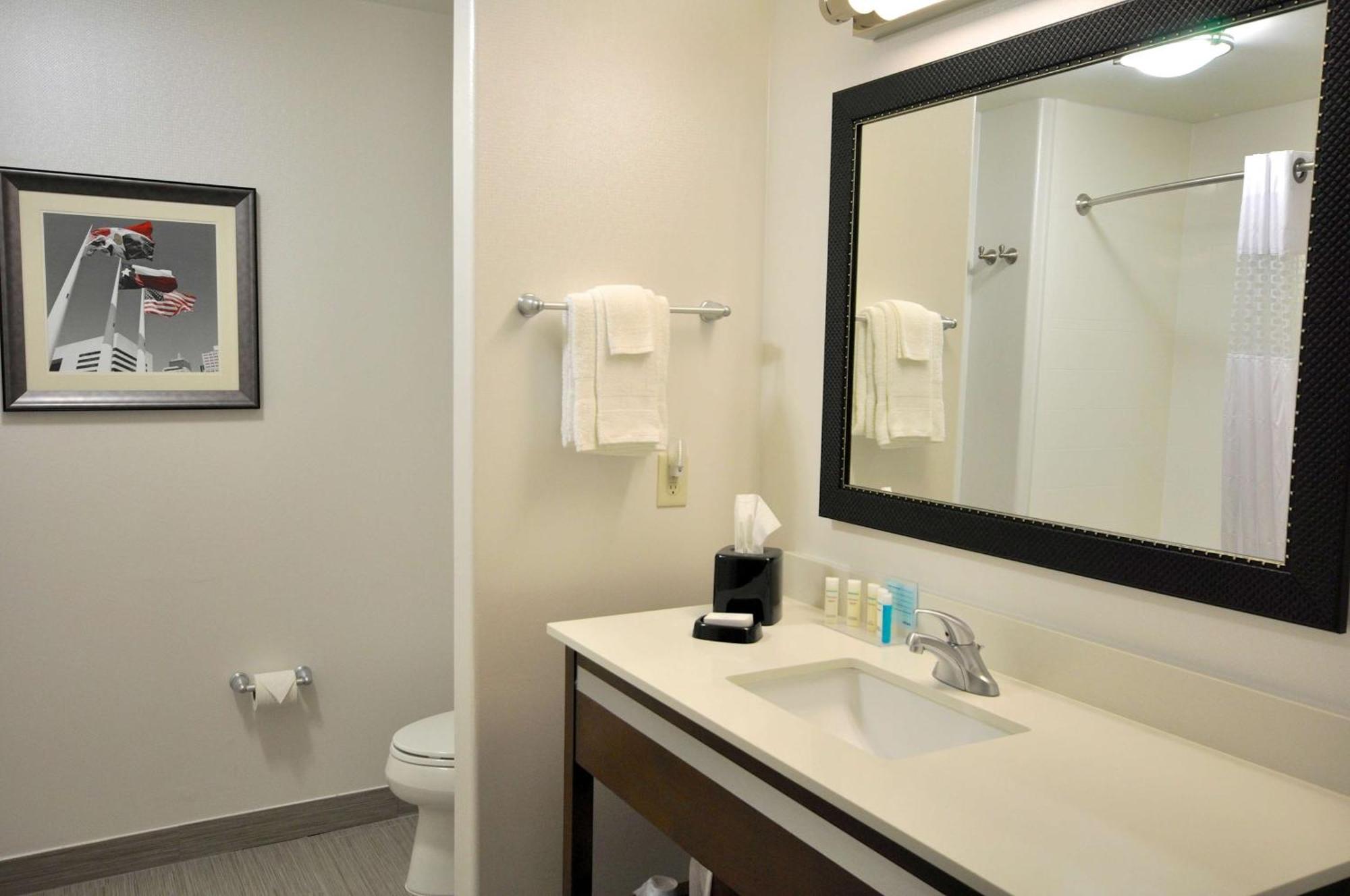 Hampton Inn And Suites Hutto Экстерьер фото