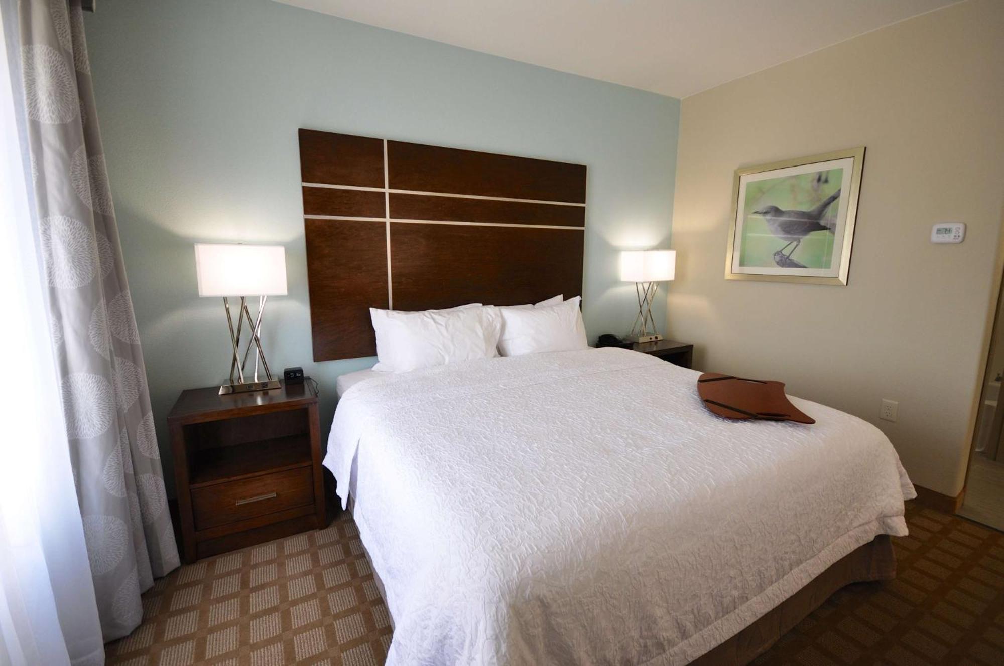 Hampton Inn And Suites Hutto Экстерьер фото