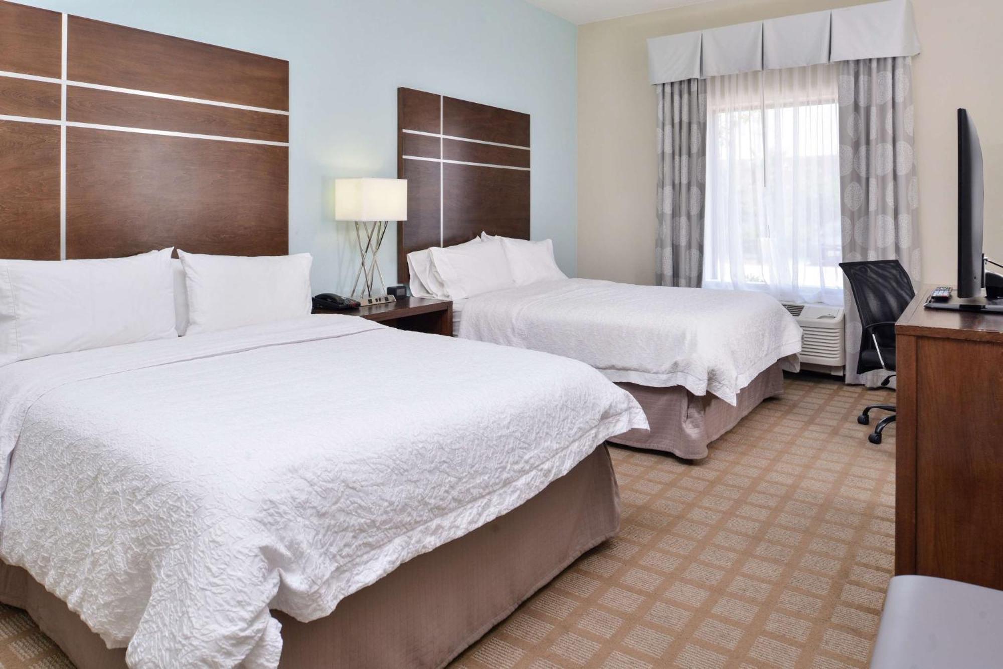 Hampton Inn And Suites Hutto Экстерьер фото