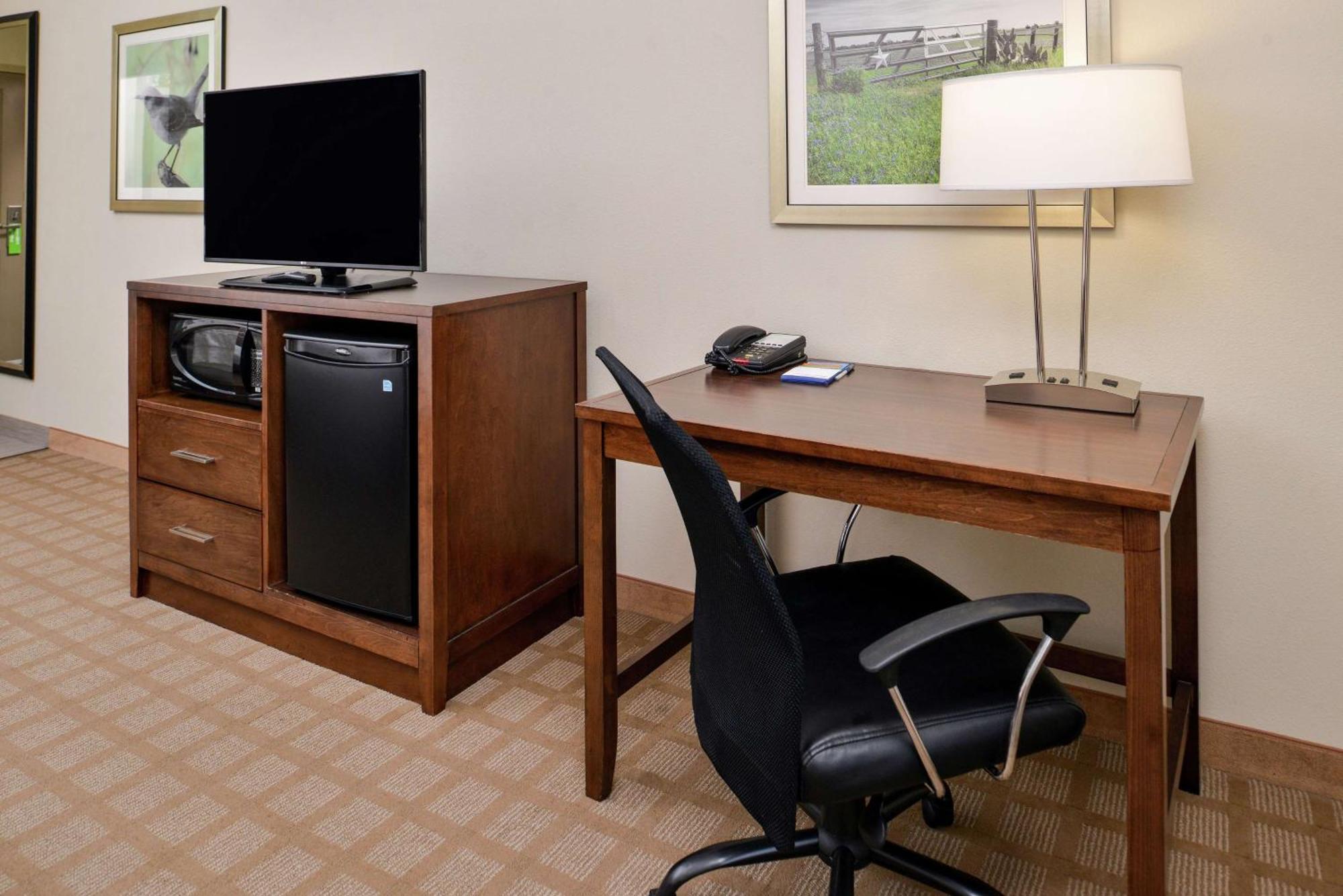 Hampton Inn And Suites Hutto Экстерьер фото