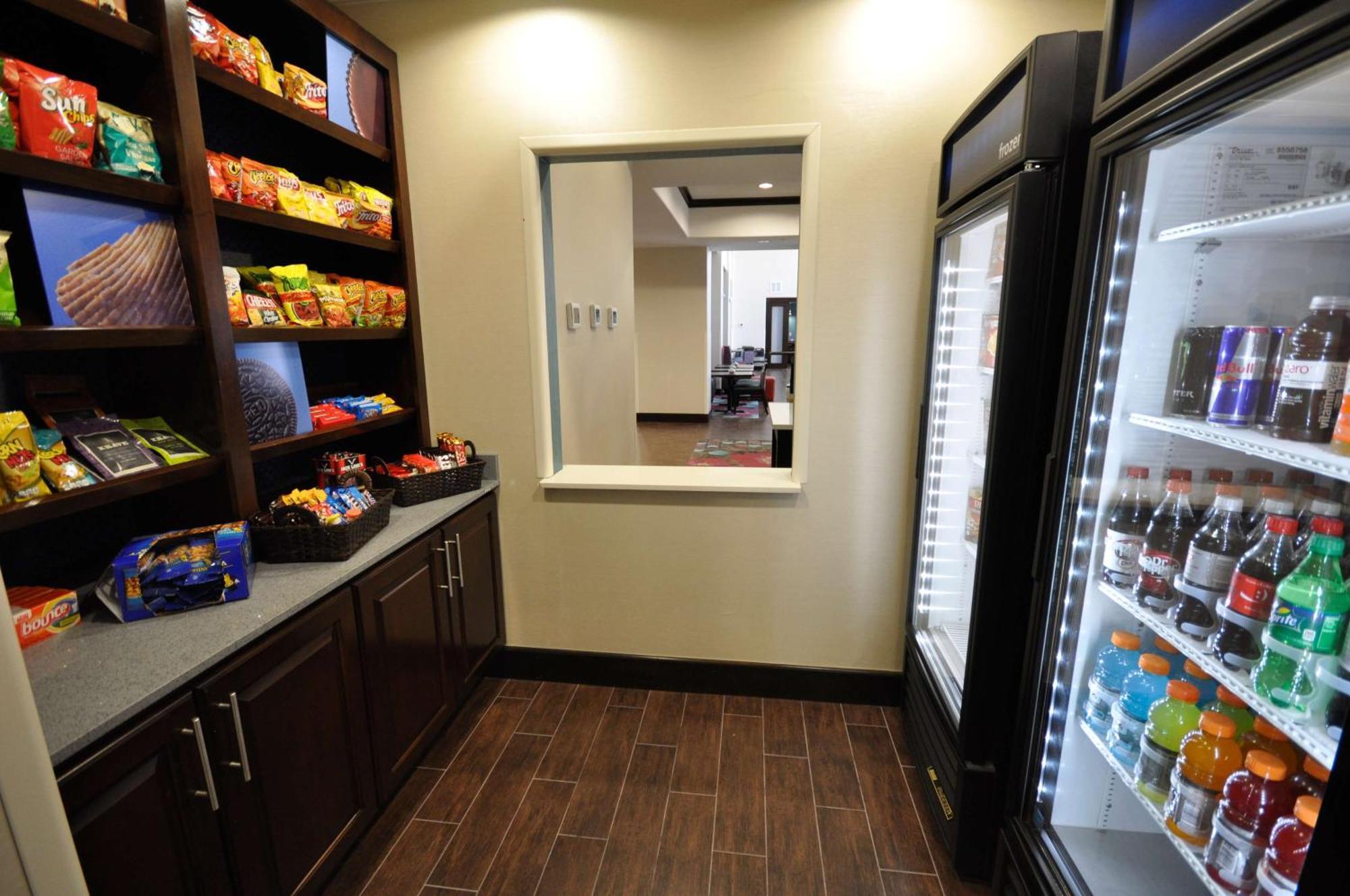 Hampton Inn And Suites Hutto Экстерьер фото