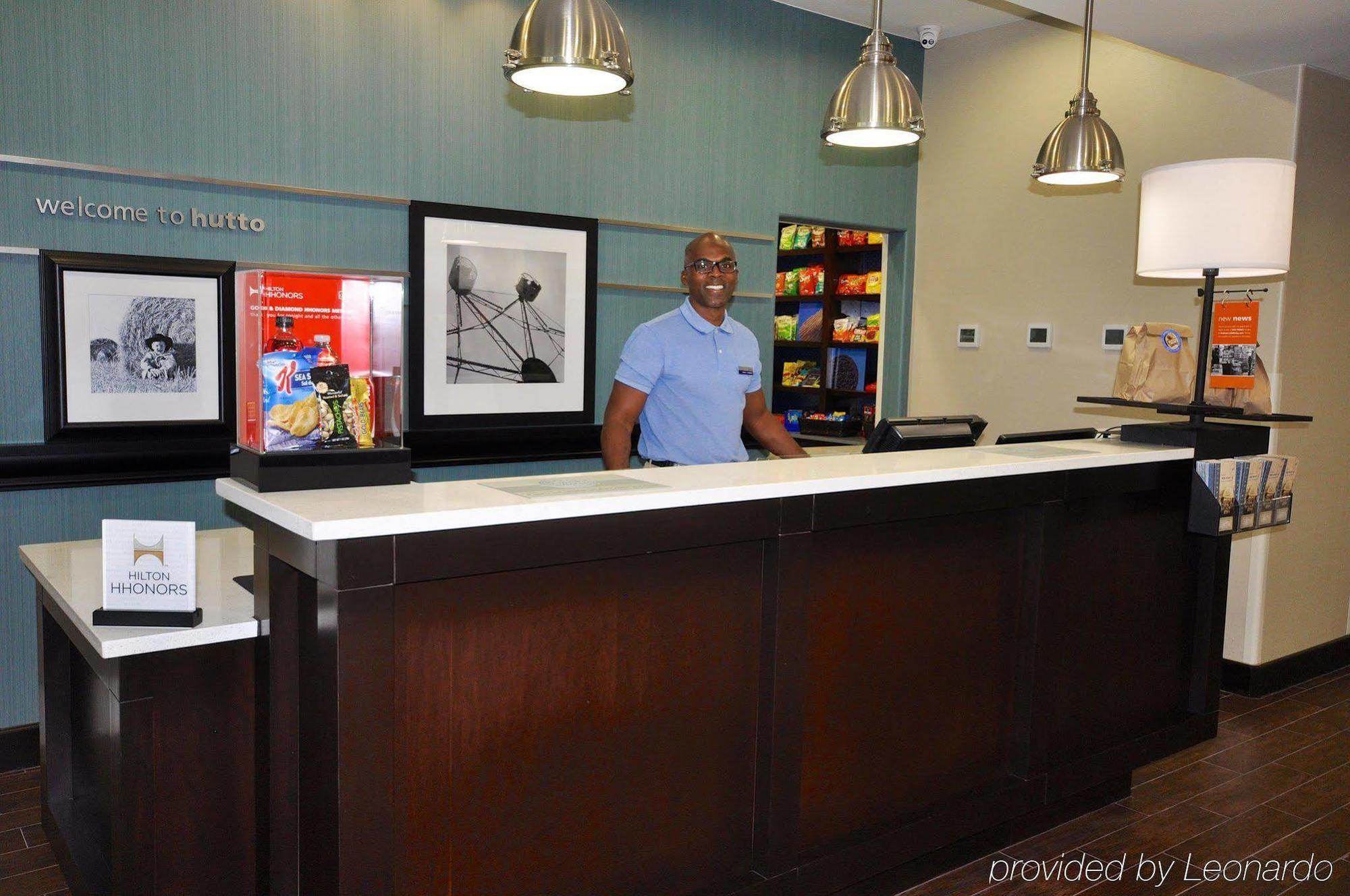 Hampton Inn And Suites Hutto Экстерьер фото