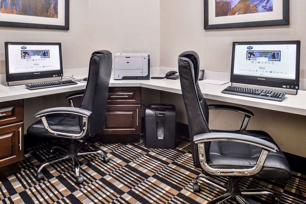 Hampton Inn And Suites Hutto Удобства фото